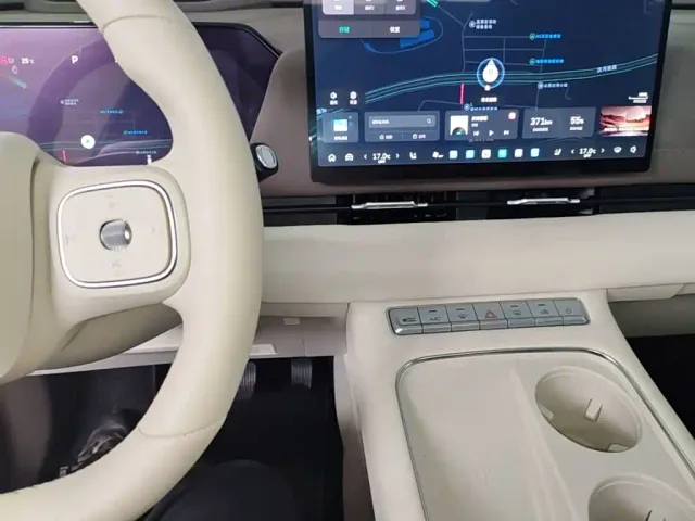 Haval Xiaolong MAX — Фото автомобиля 9