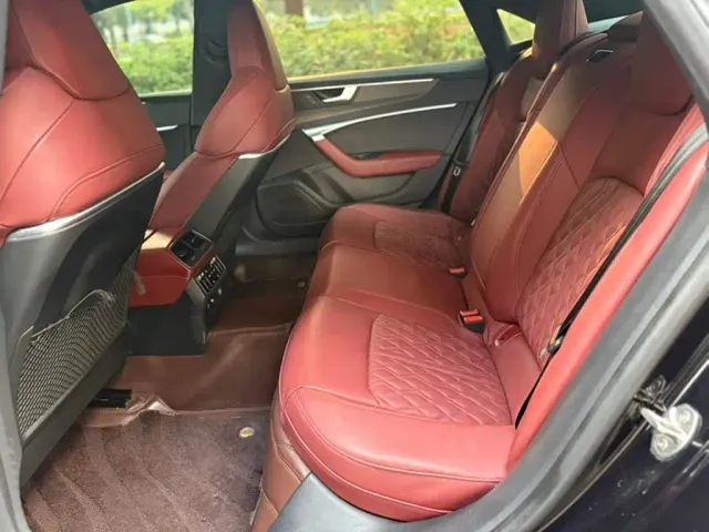 Audi A7L — Фото автомобиля 8