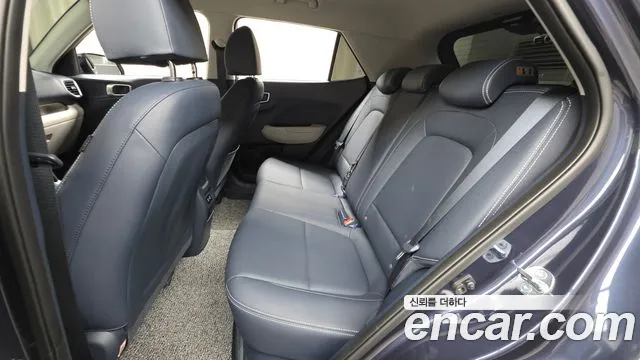 Hyundai Venue — Фото автомобиля 18