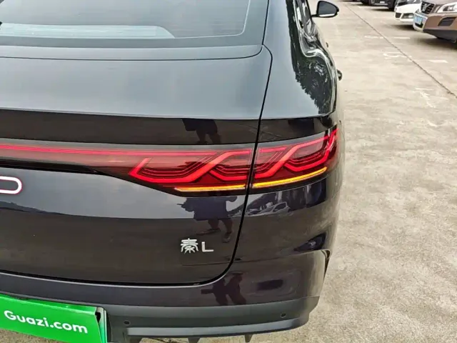 BYD Qin L — Фото автомобиля 7