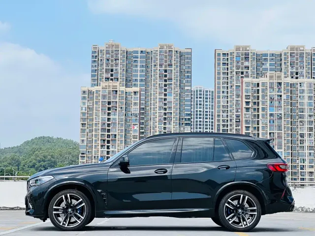 BMW BMW X5 M 2022 X5 M — Фото автомобиля 12