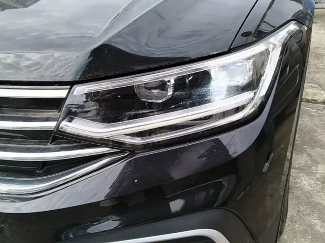 Volkswagen Tiguan L — Фото автомобиля 23