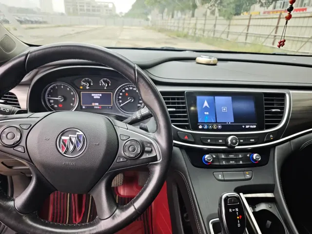 Buick LaCrosse — Фото автомобиля 8