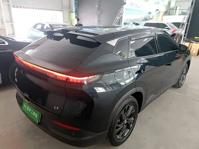 Dongfeng Fengshen L7 — Фото автомобиля 4