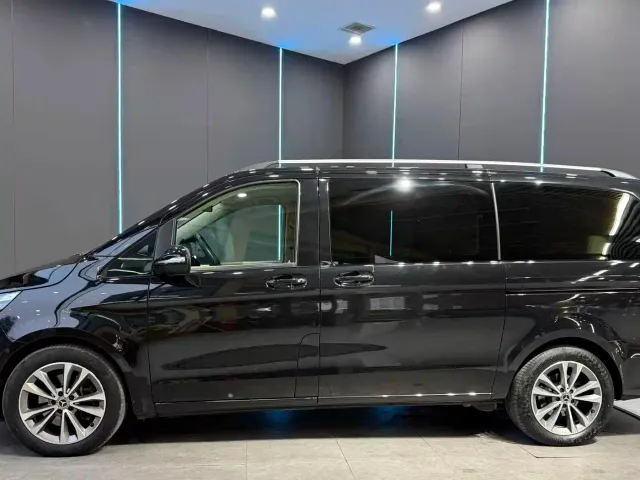 Mercedes-Benz V-Class — Фото автомобиля 5
