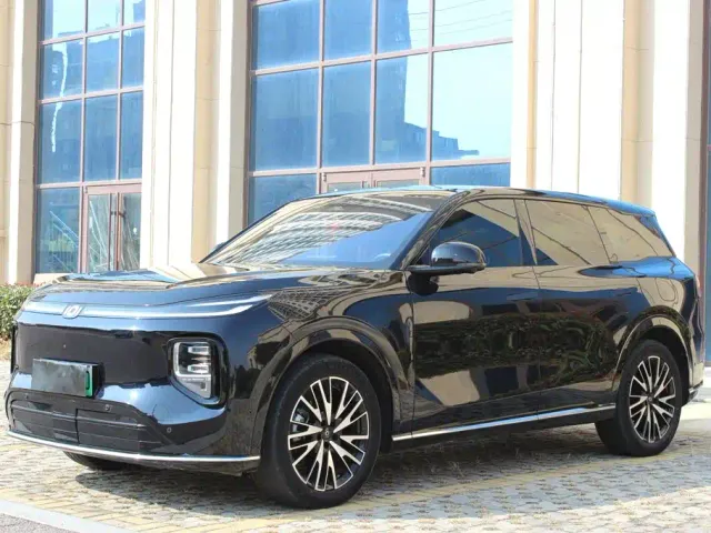 Фотография автомобиля — Changan Qiyuan Q07