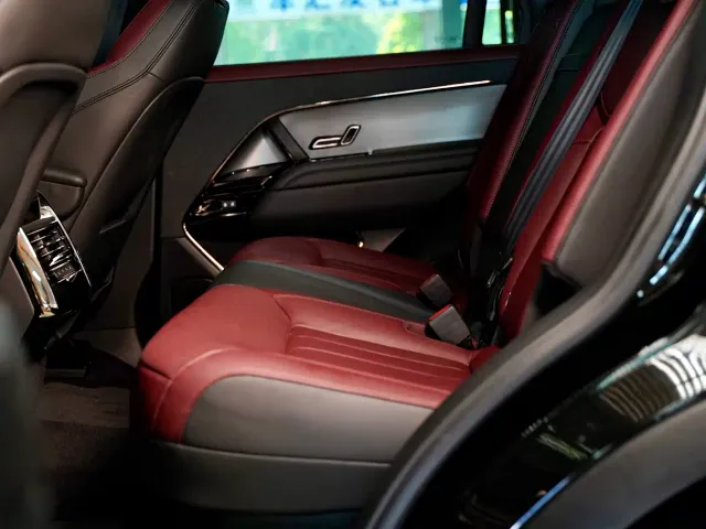Land Rover Range Rover Sport — Фото автомобиля 12