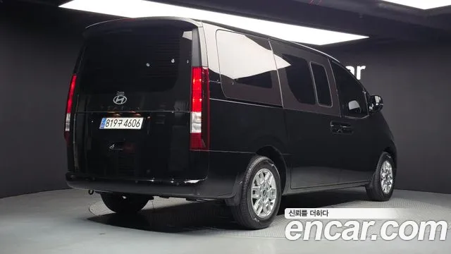 Hyundai Staria — Фото автомобиля 2