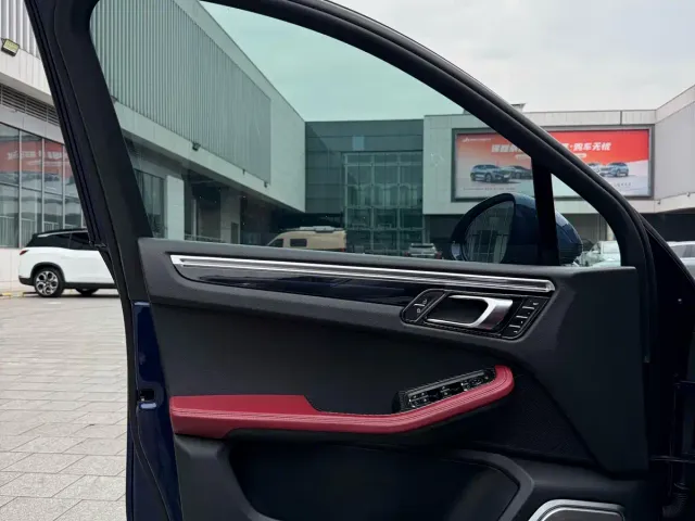 Porsche Macan — Фото автомобиля 4