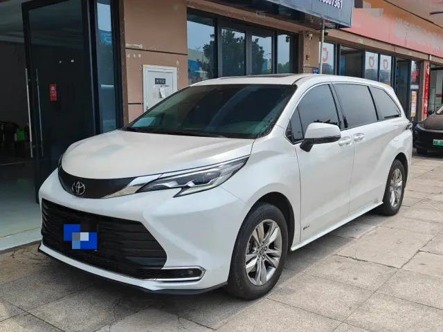 Фотография автомобиля — Toyota Sienna