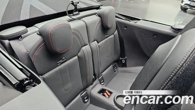 Mini Cooper Convertible — Фото автомобиля 11
