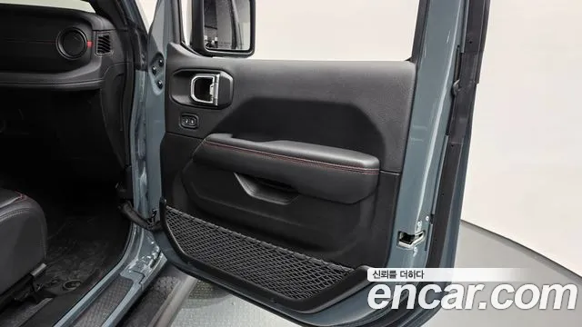 Jeep Wrangler JL — Фото автомобиля 13