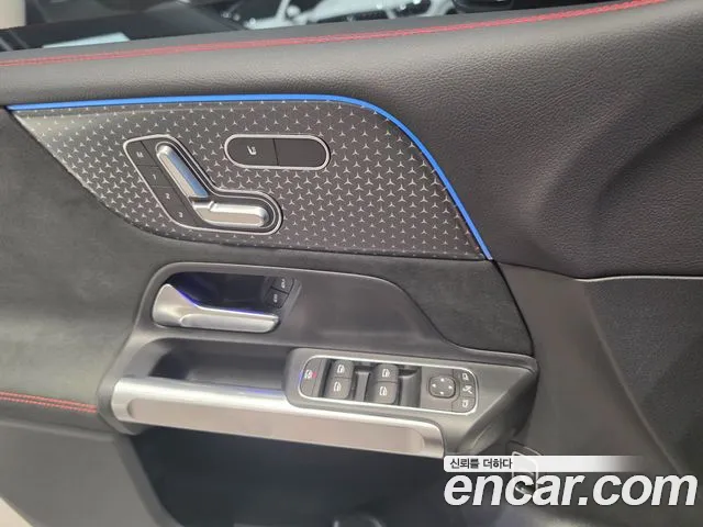 Mercedes-Benz GLB-Class — Фото автомобиля 12