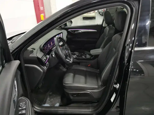 Buick Envision Plus — Фото автомобиля 10