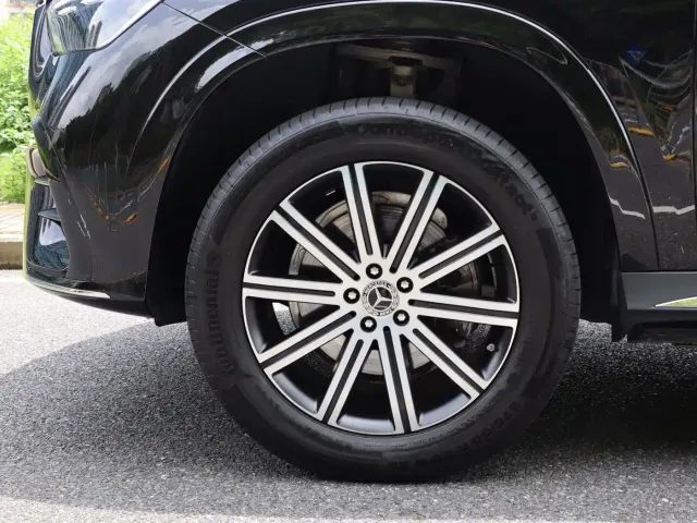 Mercedes-Benz GLE-Class — Фото автомобиля 8