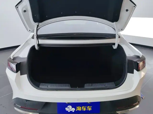 Changan Lamore — Фото автомобиля 4