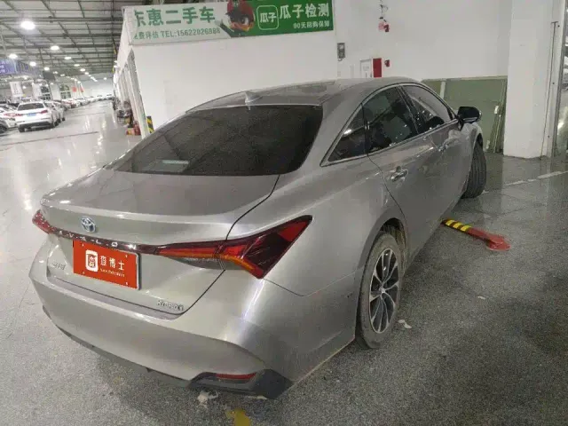 Toyota Avalon — Фото автомобиля 2