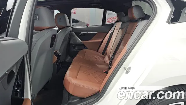 BMW 5-Series 5 серия (G60) — Фото автомобиля 12