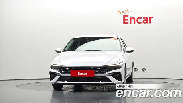 Hyundai Avante — Фото автомобиля 3