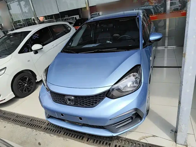 Honda Fit — Фото автомобиля 2