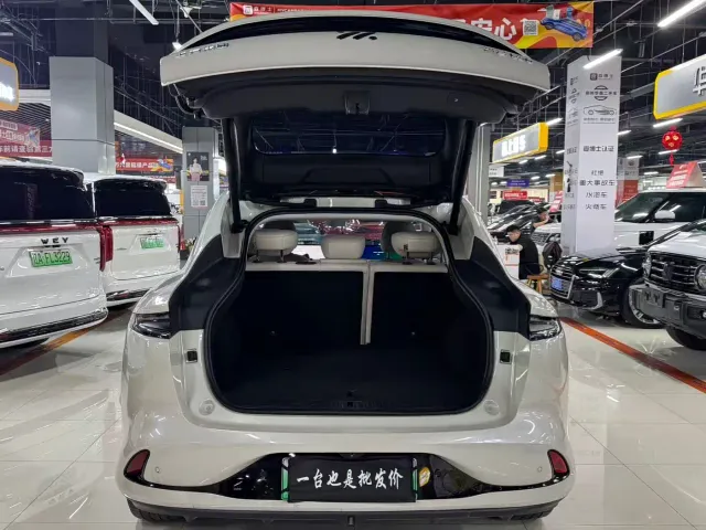 IM Motors LS6 — Фото автомобиля 16