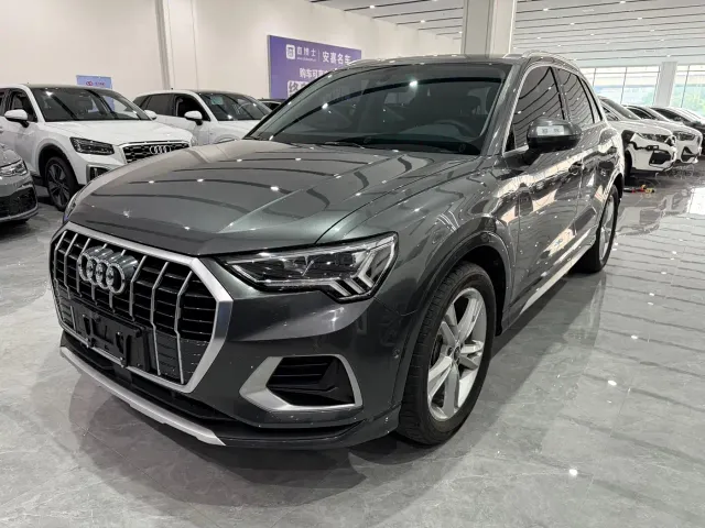 Фотография автомобиля — Audi Q3