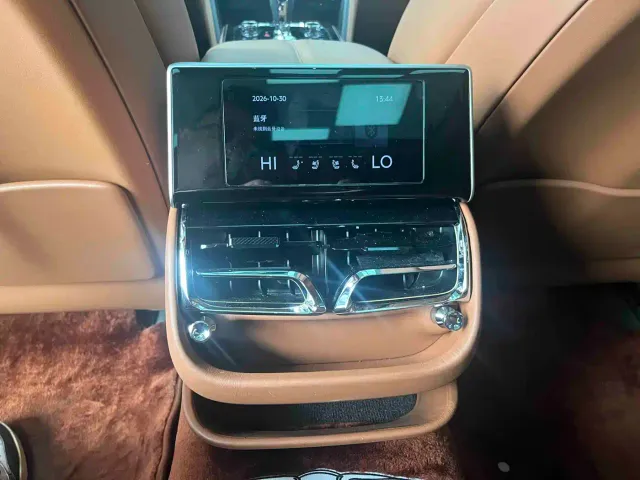 Bentley Flying Spur — Фото автомобиля 17