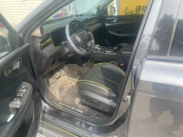 Roewe RX5 — Фото автомобиля 5