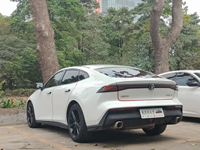 Changan UNI-V — Фото автомобиля 21