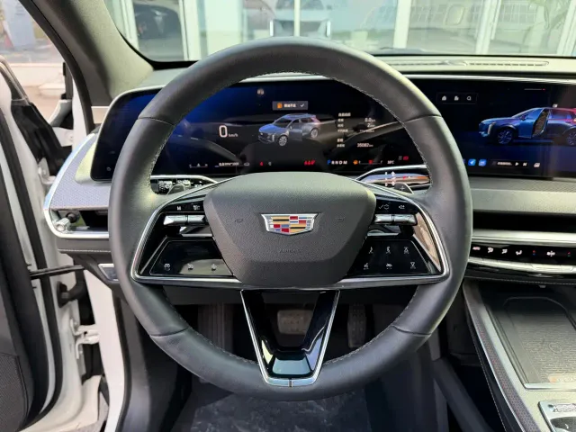 Cadillac XT5 — Фото автомобиля 6