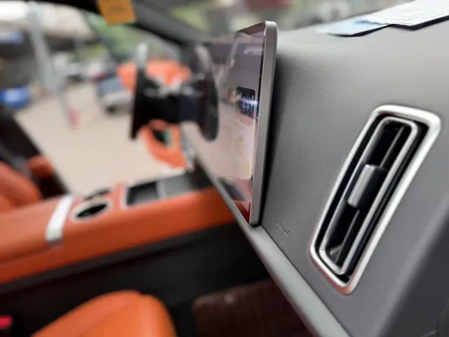 Li Auto L7 — Фото автомобиля 28