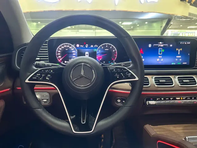 Mercedes-Benz GLE-Class — Фото автомобиля 8