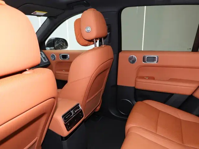 Li Auto L6 — Фото автомобиля 26