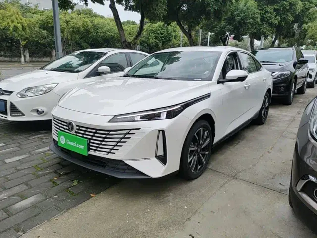 Фотография автомобиля — Changan Eado