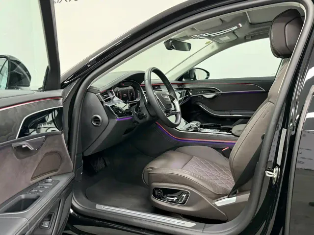 Audi A8 — Фото автомобиля 11