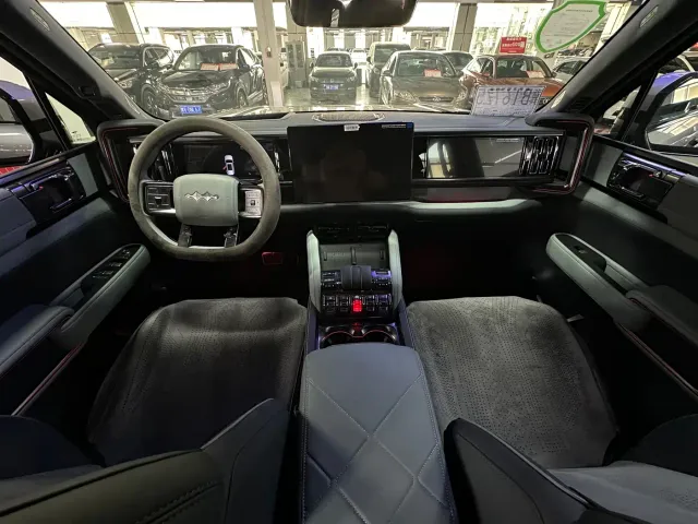 BYD FangChengBao Leopard 5 — Фото автомобиля 11