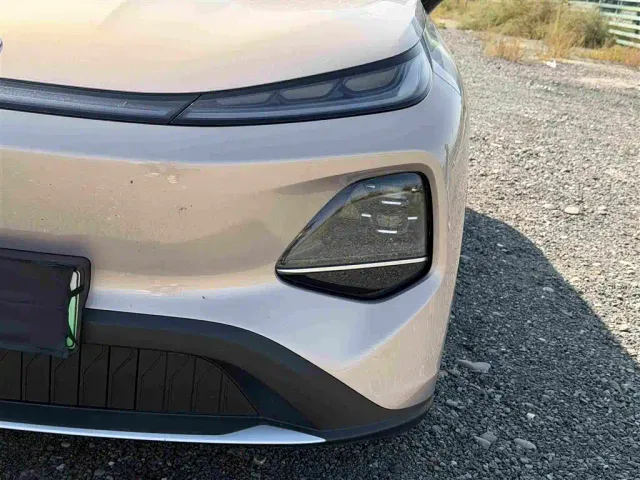 Changan Qiyuan Q05 — Фото автомобиля 13