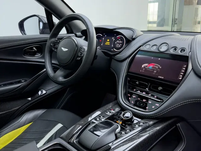 Aston Martin DBX — Фото автомобиля 18