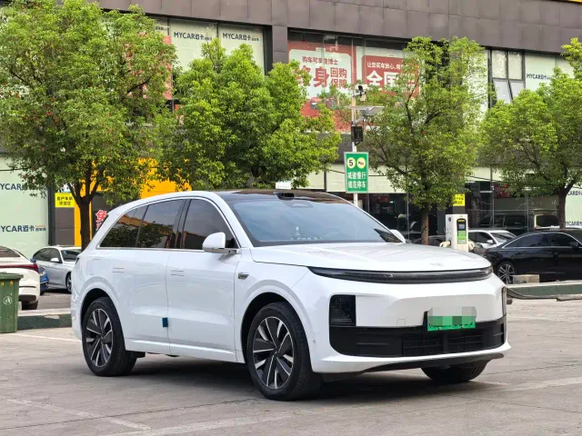 Li Auto L6 — Фото автомобиля 3