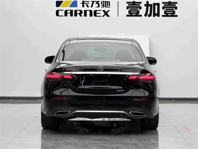 Mercedes-Benz E-Class — Фото автомобиля 16