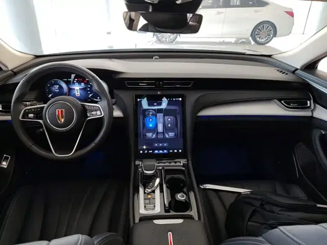 Hongqi H5 — Фото автомобиля 13