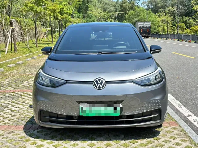Volkswagen ID.3 — Фото автомобиля 2