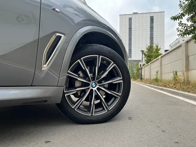 BMW X5 — Фото автомобиля 8