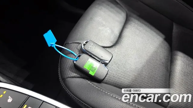 Kia Niro — Фото автомобиля 22