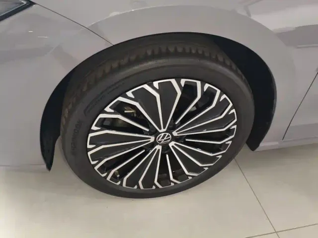 Volkswagen Passat — Фото автомобиля 22
