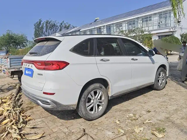 Haval M6 — Фото автомобиля 3