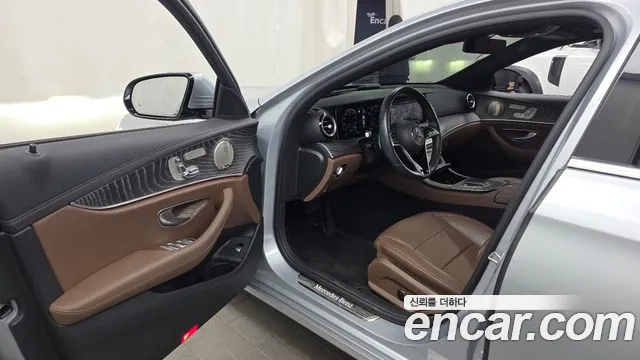 Mercedes-Benz E-Class W213 — Фото автомобиля 10