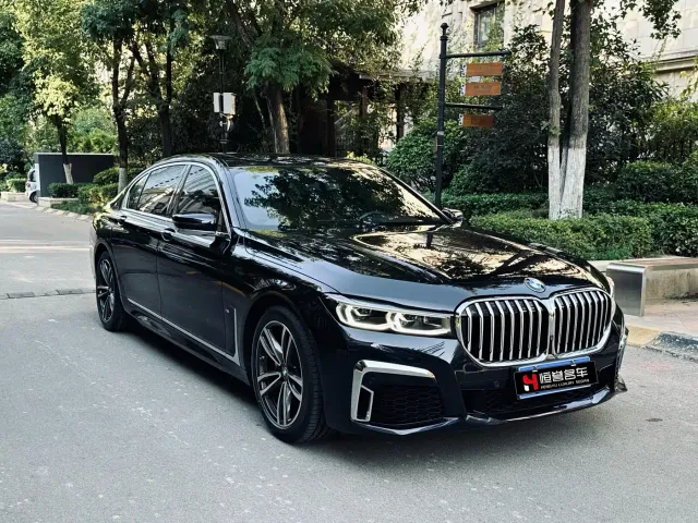 BMW 7 Series — Фото автомобиля 3