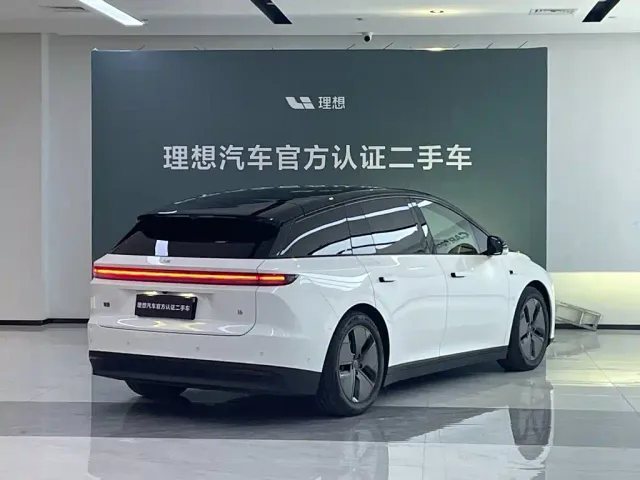 Li Auto i6 — Фото автомобиля 4