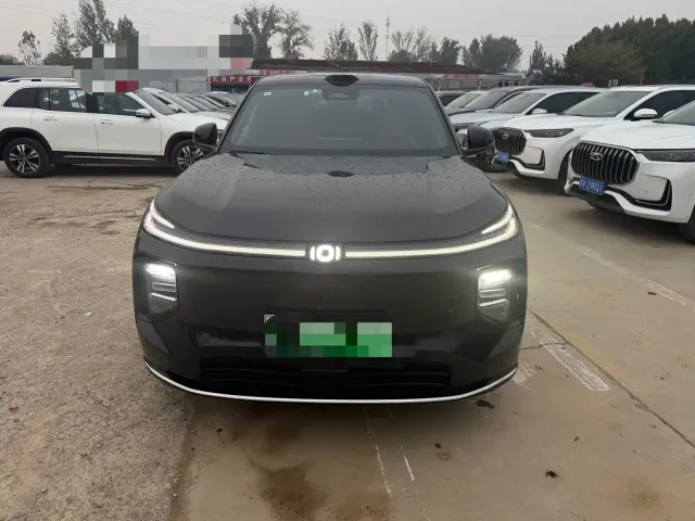 Changan Qiyuan Q07 — Фото автомобиля 2